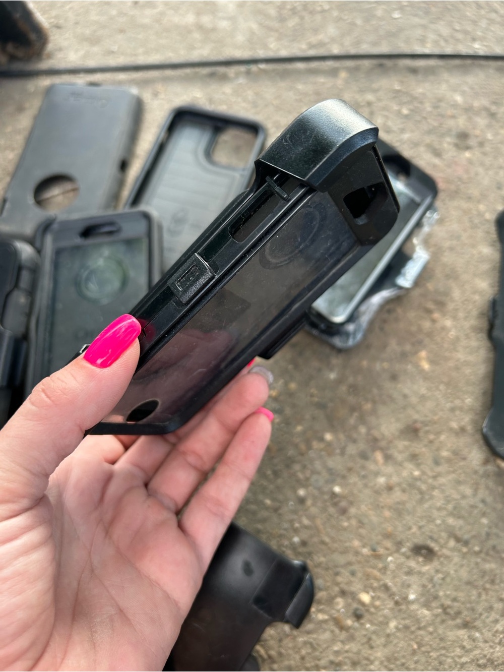 OtterBox Black Rugged Protective Phone Case with Screen Cover - Picture 7 of 9